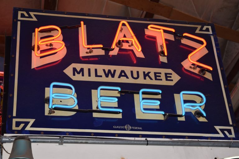 Blatz Beer – DB Collectible Signs